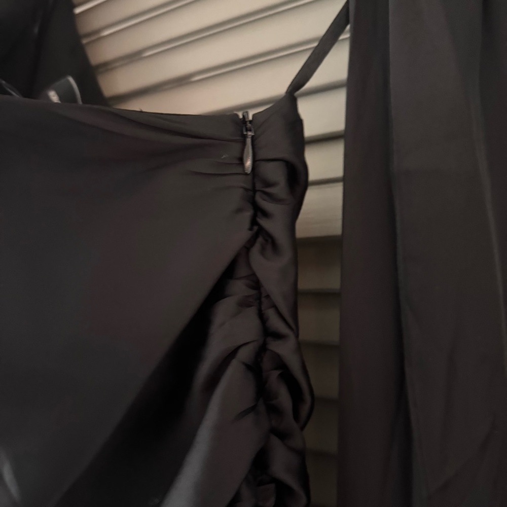 BCBGMaxAzria | Black One-Shoulder Briar Satin Maxi Gown w/ Side Slit ~ NWT US 4 - Picture 11 of 11
